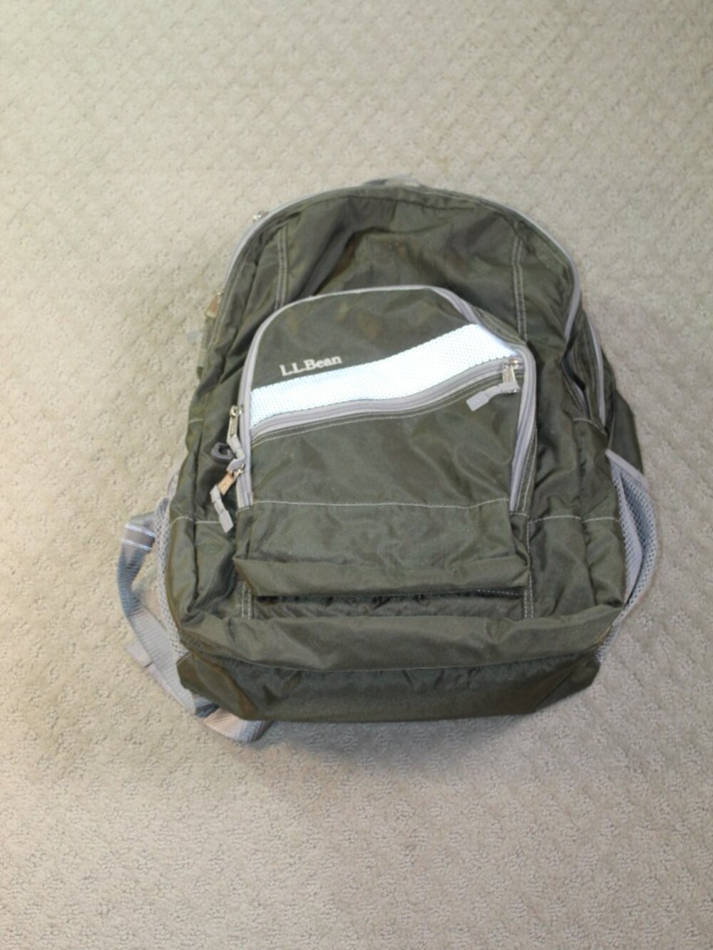 LL Bean 18"x13"x6" Olive Green Backpack with Matching Insulated Lunch Kit